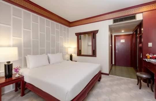 The Top Patong Resort Exterior foto